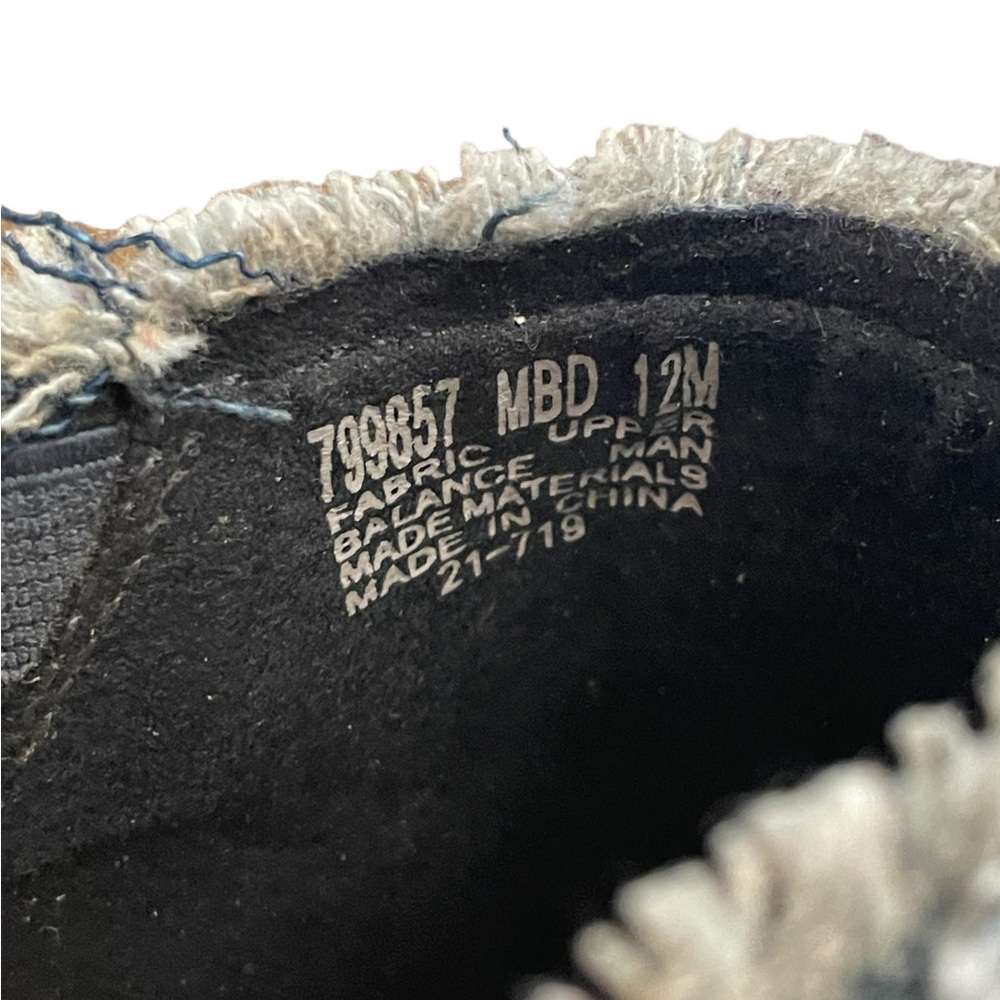 Minnetonka Violet Frayed Denim Slide Sandal - Picture 14 of 15
